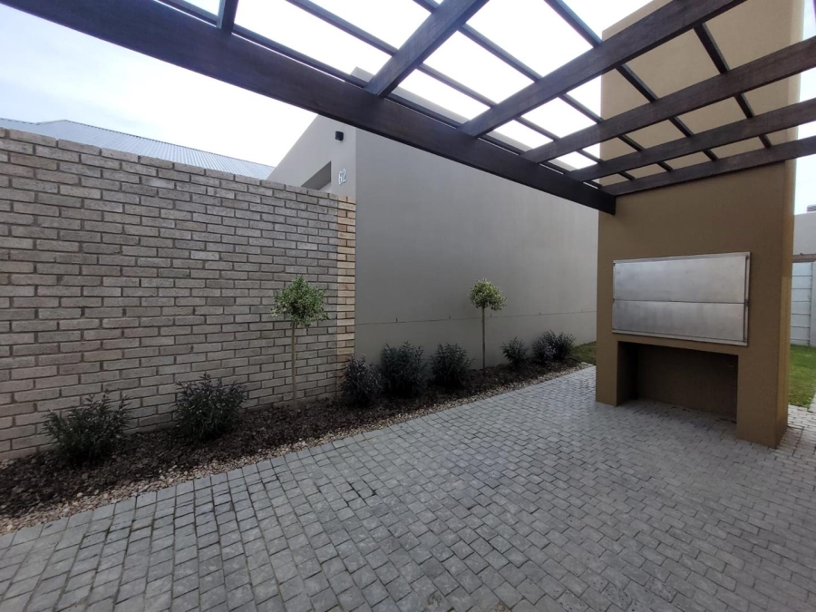 3 Bedroom Property for Sale in Mooikloof Country Estate Western Cape